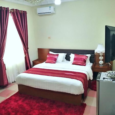 Afri-Royal Hotel Accra Exterior photo