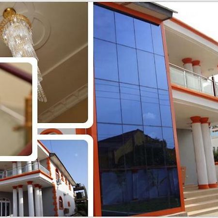 Afri-Royal Hotel Accra Exterior photo