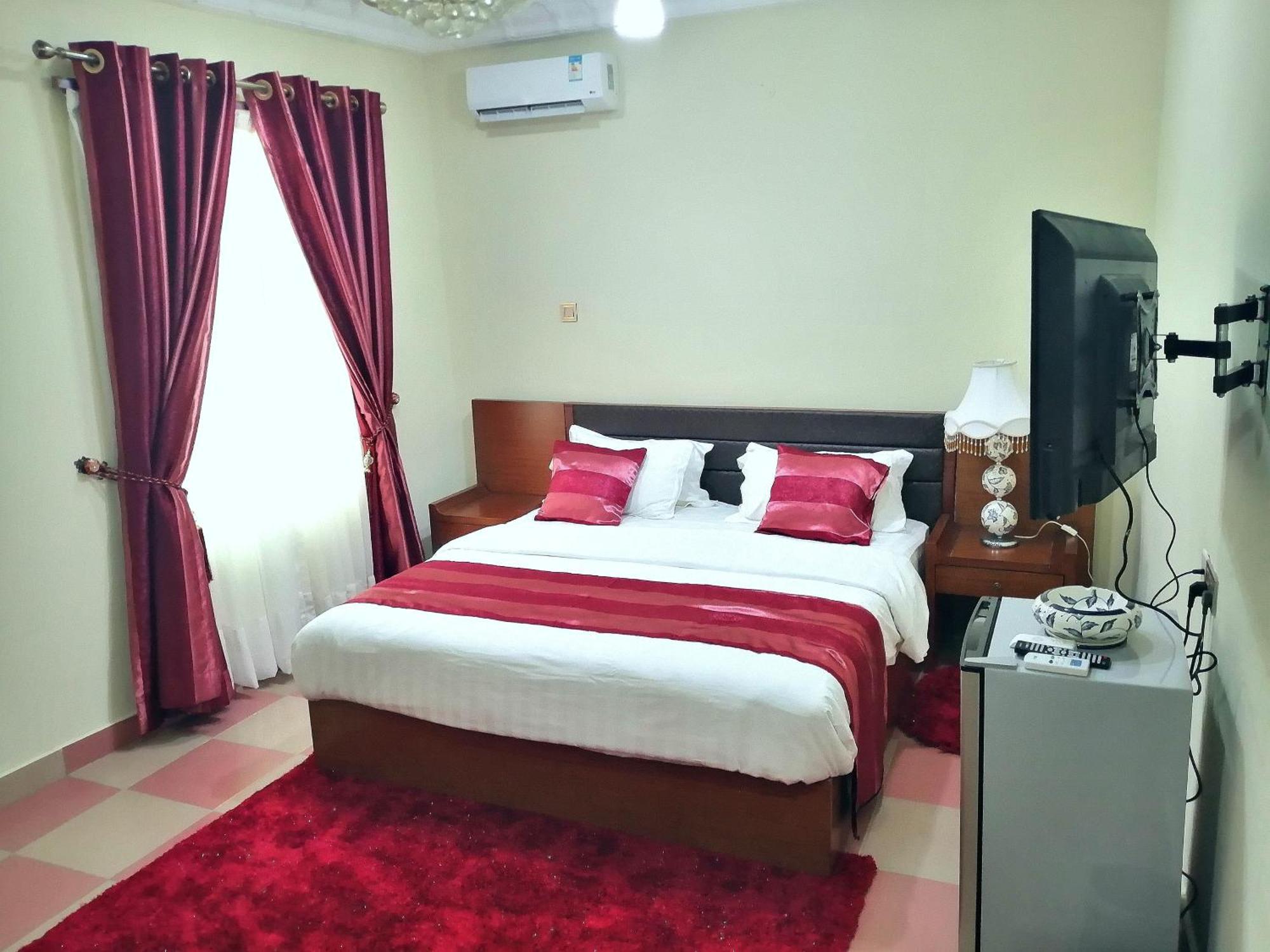 Afri-Royal Hotel Accra Exterior photo