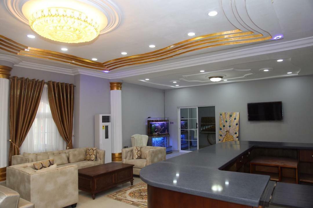 Afri-Royal Hotel Accra Exterior photo
